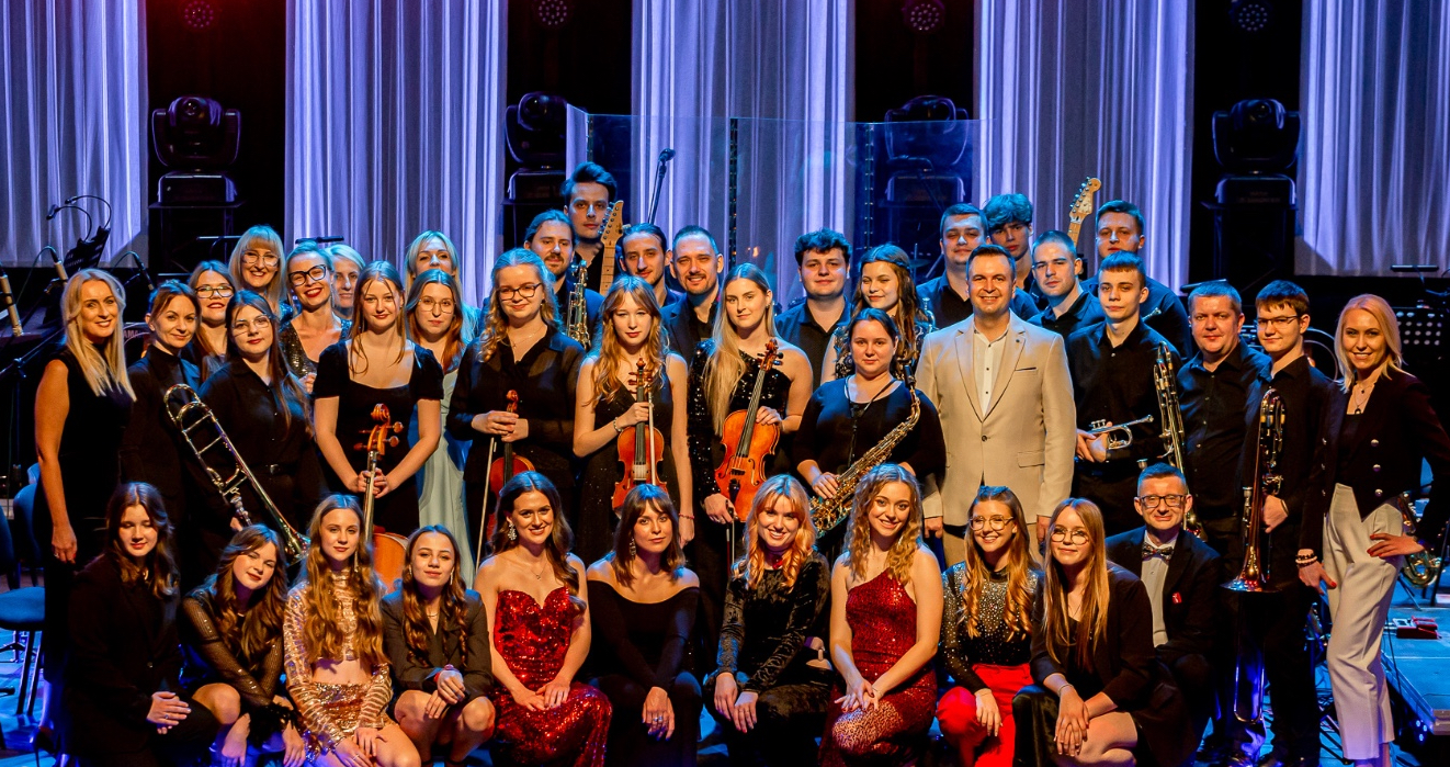 Autorzy, wykonawcy i dooKOŁA Orkiestra